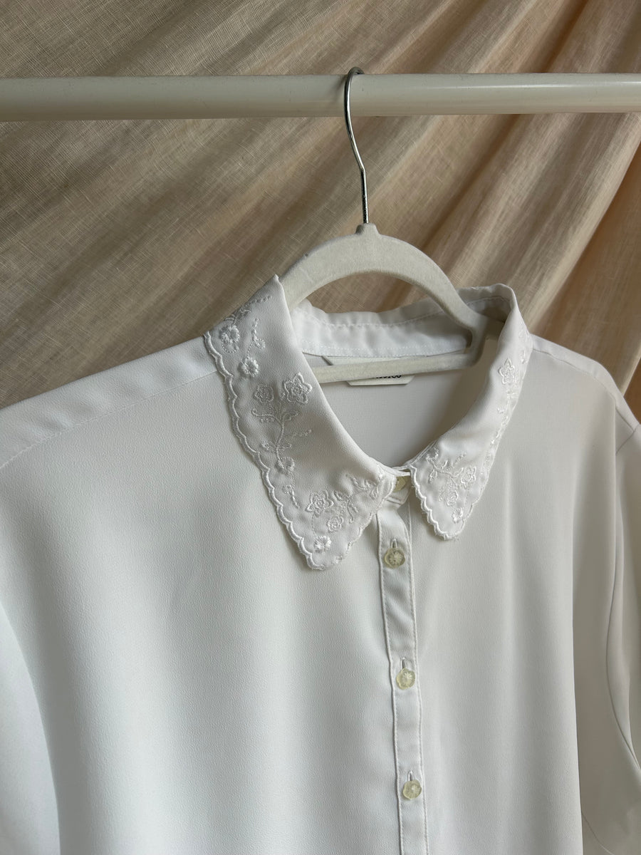 Embroidered Collar Blouse - L/XL