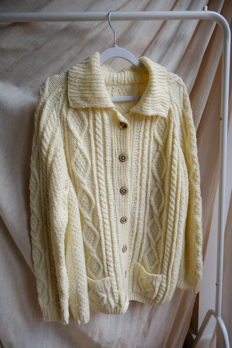 Collared Cable Knit Cardigan - L