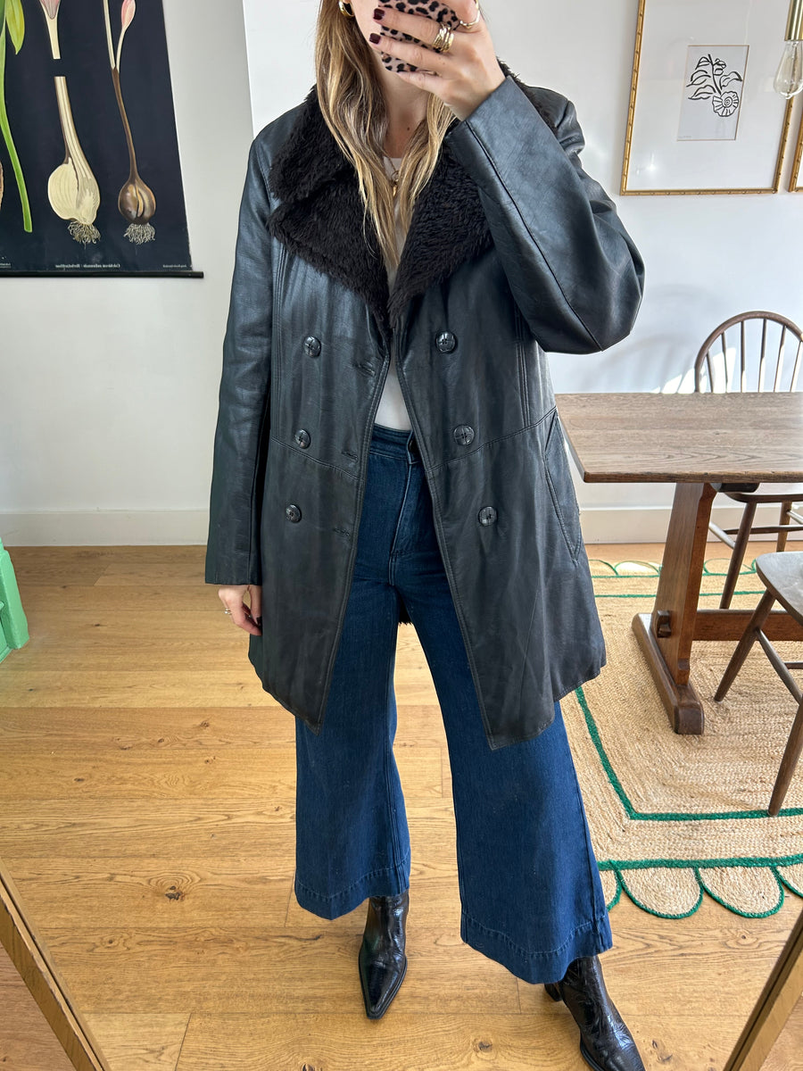 Leather Coat with Faux Fur Collar - M