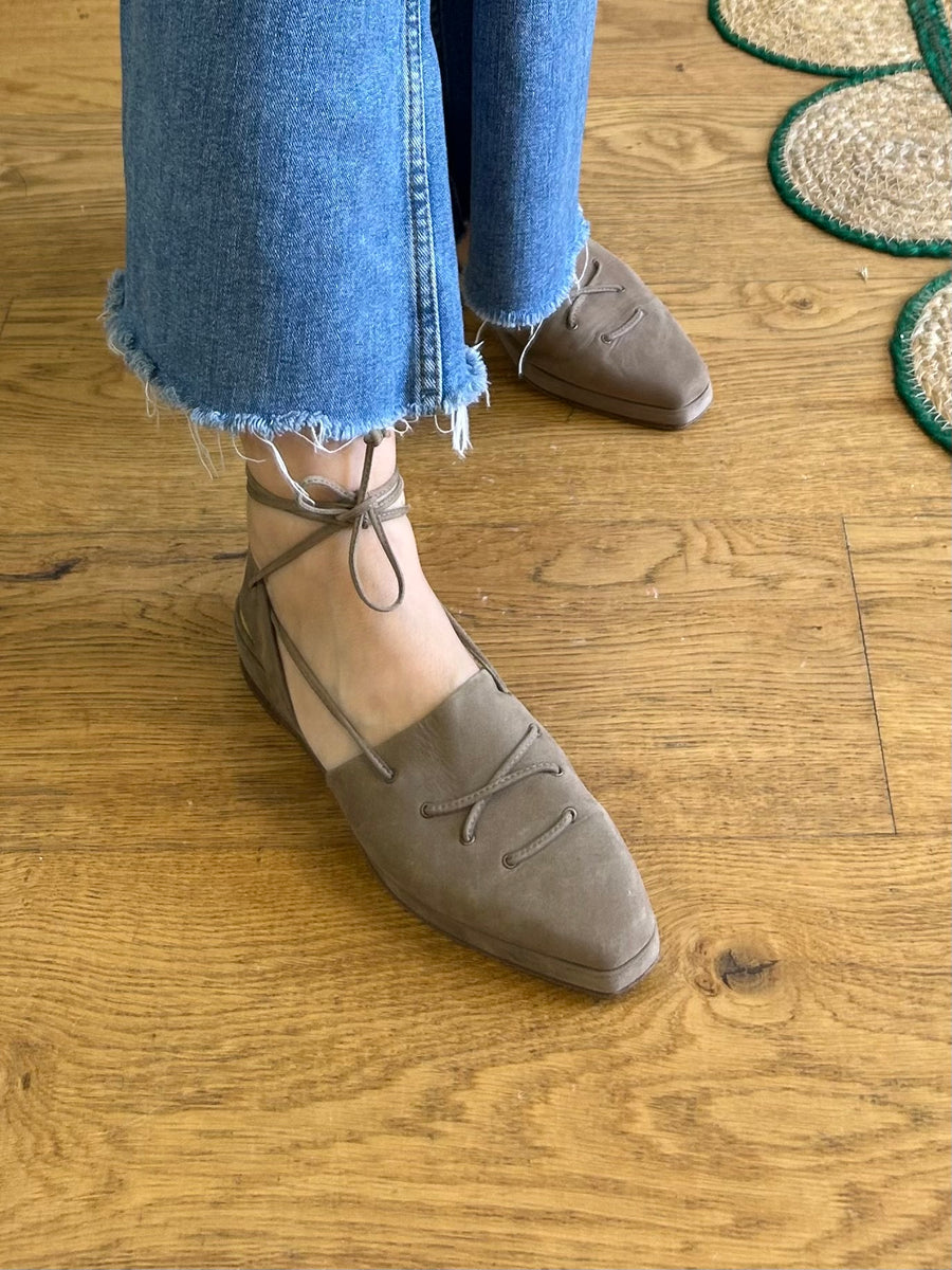 Suede Lace-Up Shoes - UK 5