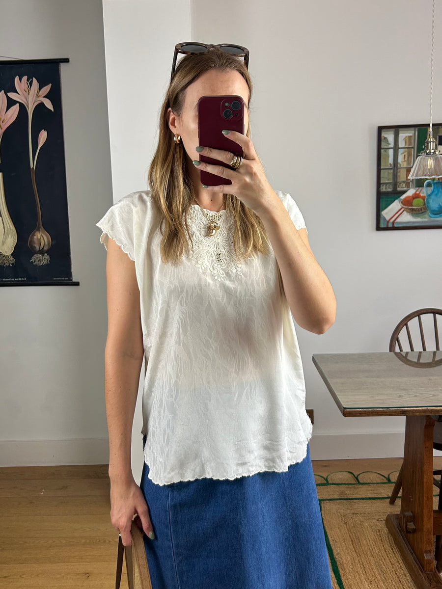 Embroidered Cream Top - M