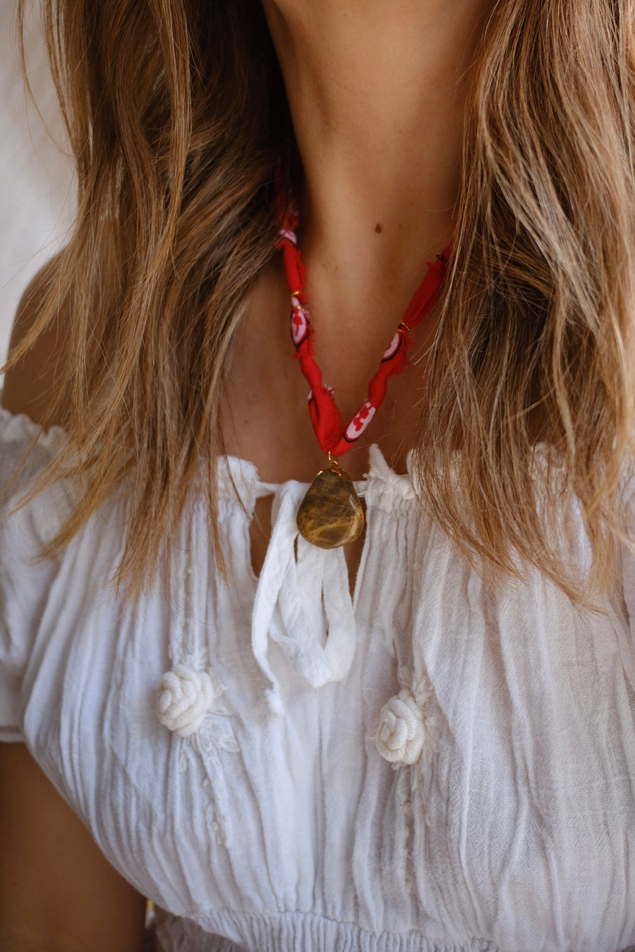 Bandana Quartz Pendant Necklace