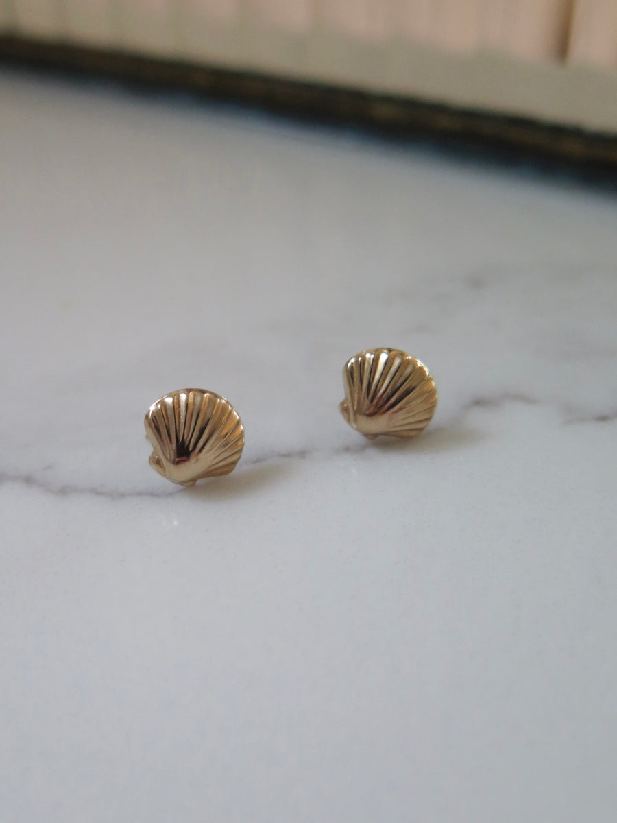 9ct Gold Shell Earrings