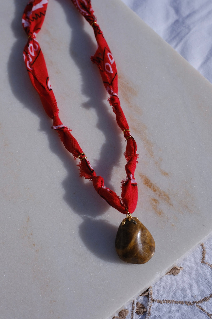 Bandana Quartz Pendant Necklace