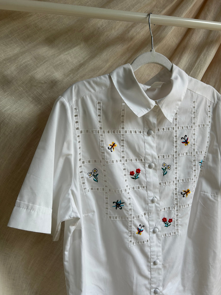 Embroidered White Shirt - M
