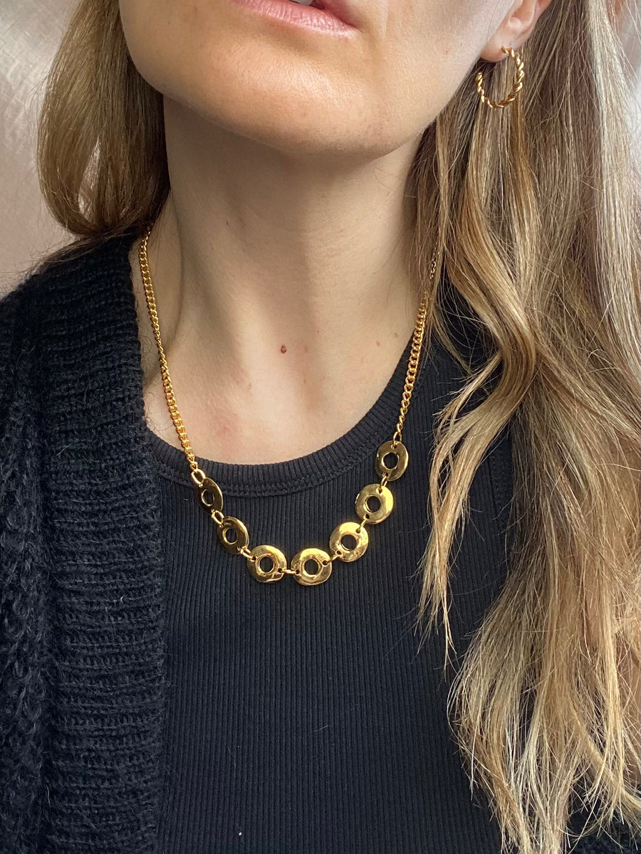Vintage Gold Plated Circle Necklace - 16