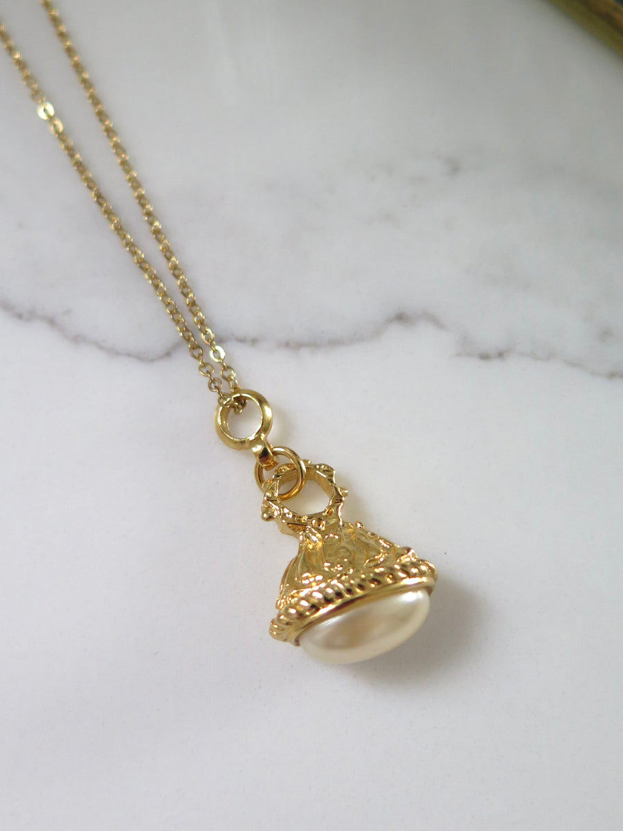 Gold Plated Decadent Pearl Pendant Necklace - 16