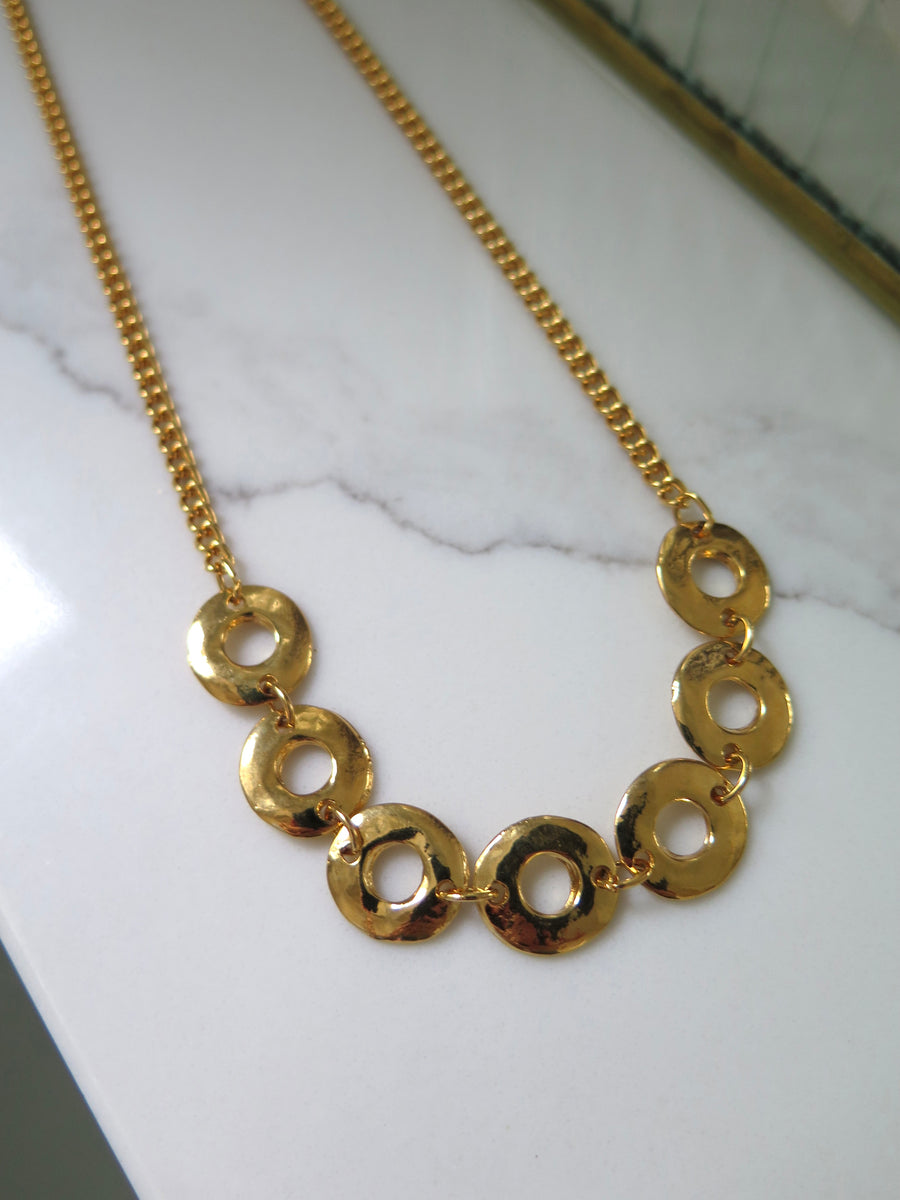 Vintage Gold Plated Circle Necklace - 16