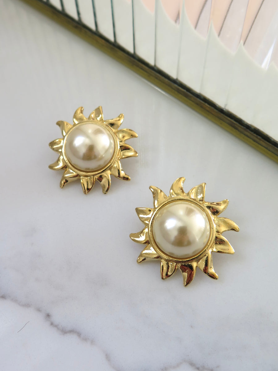 Gold Plated Flower Pearl Clip-on Earrings